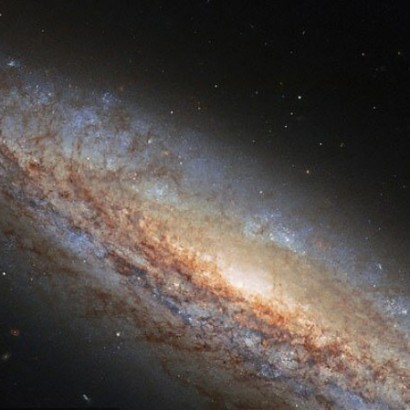 تصویری خارق‌العاده از یک کهکشان ستاره‌فشان!