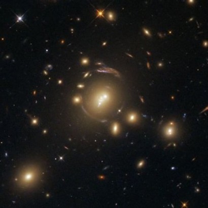 یک پدیده کهکشانی سبب انحراف دید تلسکوپ هابل است