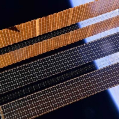 فضانوردان دومین آرایه خورشیدی جدید را برای ایستگاه فضایی مستقر می کنند
