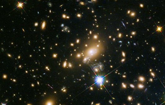 خوشه کهکشانی MACS J1149-2223