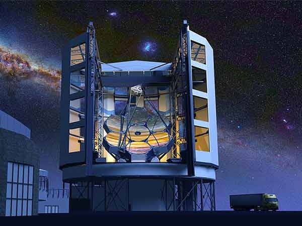 مدل تلسکوپ غول پیکر ماژلان که در شیلی راه‌اندازی خواهد شد
