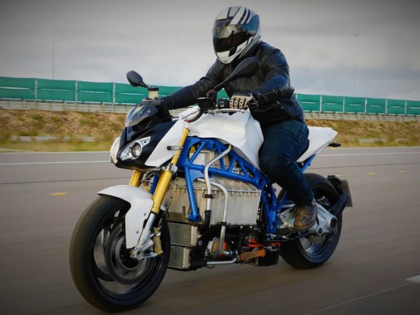 بی‌ ام‌ و موتورسیکلت برقی E-Power Roadster را رونمایی کرد