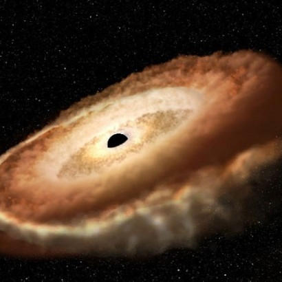 ستاره‌ای در حال بلعیده شدن توسط سیاهچاله،از نگاه هابل