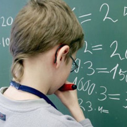 آیا تحریک مغز می‌تواند مهارت‌های ریاضی را تقویت کند؟