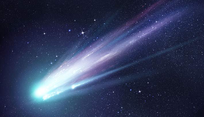 ستاره دنباله دار با سه دم