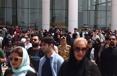 سومین روز از نمایشگاه کتاب تهران با استقبال خوبی مواجه شده
