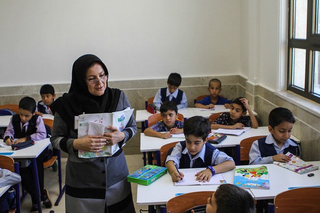 فراخوان اعزام مشاوران مدارس تهران به مناطق زلزله زده