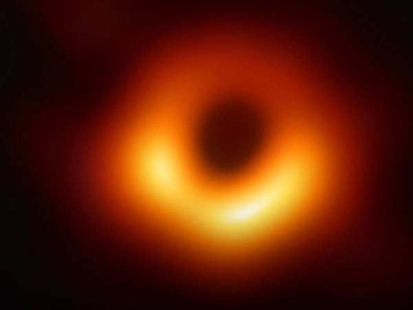 نخستین تصویر از سیاه چاله منتشر شد