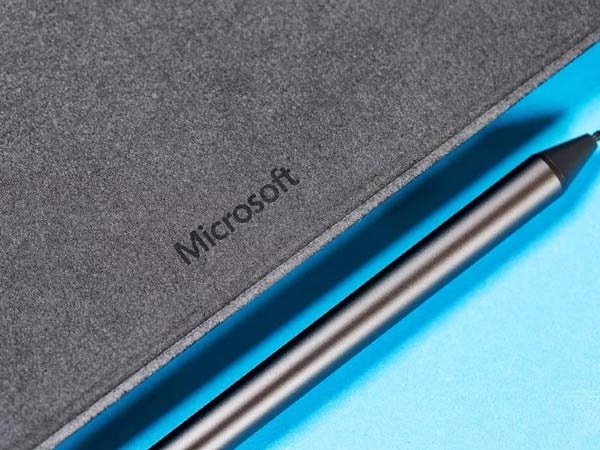 نسل جدید قلم مایکروسافت به شارژ بی‌سیم مجهز میباشد