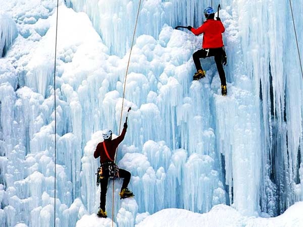آبشار یخی هملون