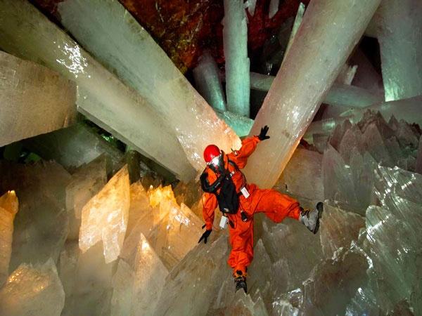 معدن ناایکا ، غار غول های کریستال