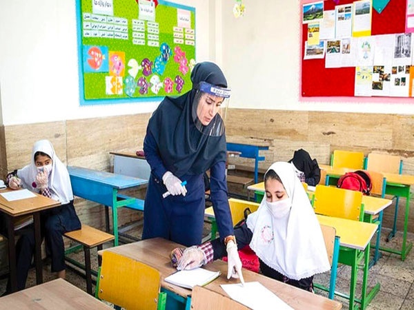 دستورالعمل بازگشایی مدارس از اول بهمن ماه ۹۹ اعلام شد