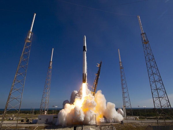 SpaceX پنجمین پرتاب Starlink را با موفقیت انجام داد