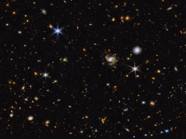 نگاه جیمز وب به الماس‌های کهکشانی