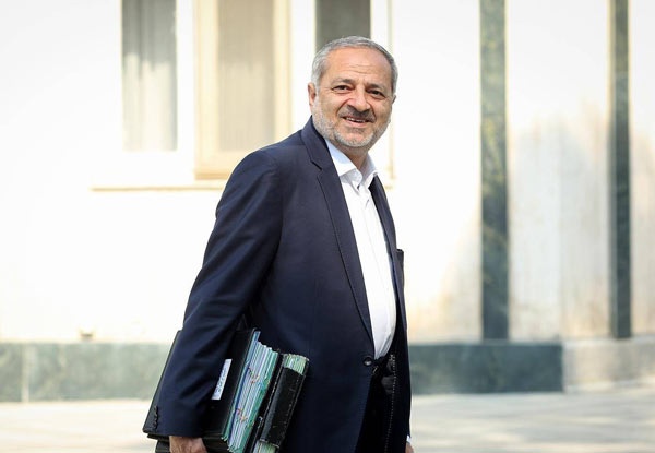 در حال برنامه‌ریزی برای مدرسه تلویزیونی ایران هستیم