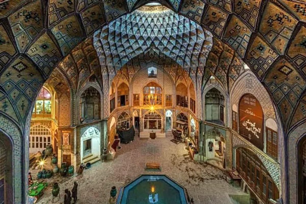 ۱۰ بازار تاریخی ایران که هنوز زنده‌اند؛ سفر در رنگ و بوی بازارهای قدیمی