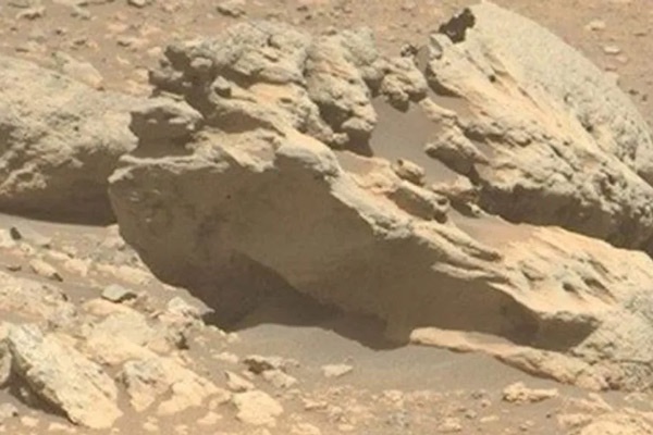 کشف سنگ بیگانه در مریخ
