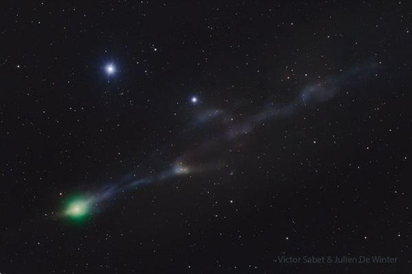 گرد و غبار دنباله‌دار میان ستاره‌ای اطلس