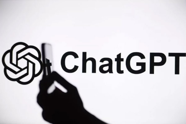 سرعت رشد کاربران ChatGPT در ماه‌های اخیر کاهش یافته است