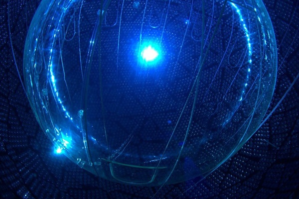 ردپایی از نوترینوها در اعماق زمین آشکار شد