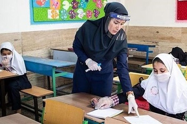 احتمال تعطیلی مدارس و دانشگاه‌ها در صورت ادامه افزایش موارد ابتلا به کرونا